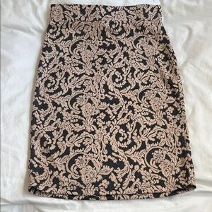 💥Elegant Black and Cream Patterned Skirt💥